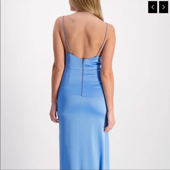 NWT. Alice + Olivia Diana V-Neck High Slit Maxi Dress Formal Gown. NWT. - Picture 9 of 17